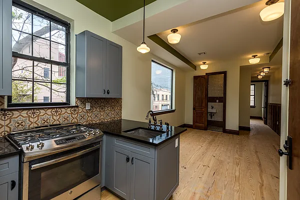 Rented by Nooklyn NYC LLC | media 31