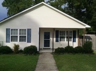 128 Sanders St, Jacksonville, NC 28540