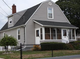 82 Warwick Rd, Pawtucket, RI 02861