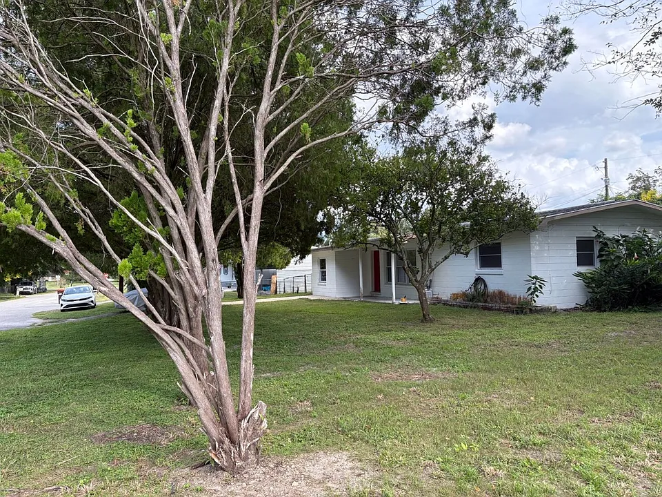 800 NE 44th St