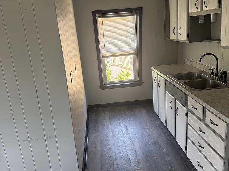 70 Rowan St #3 — Photo 8