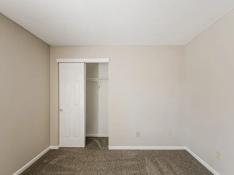5805 Tanager Ln — Photo 16
