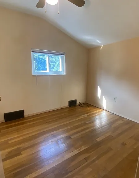 121 Lois Dr — Photo 15