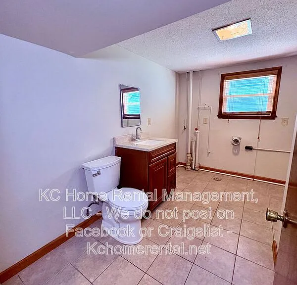 6012 Noland Rd — Photo 37
