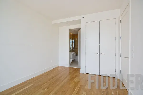 Rented by Fiddler Realty | media 17