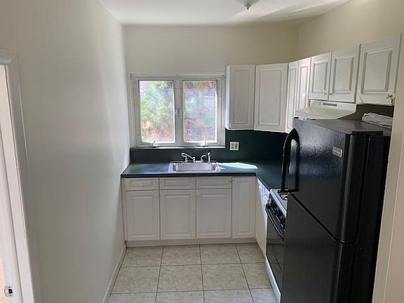 5th image of 86 Glenwood Ave #1F