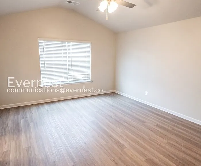 1538 Persimmon Trce — Photo 10