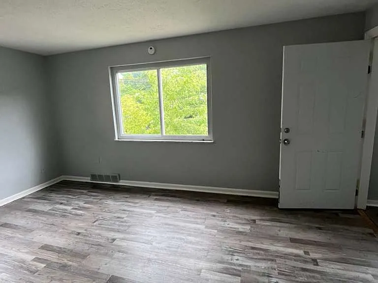 2187 Westwood Northern Blvd — Photo 17