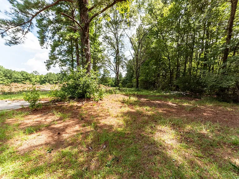 2126 State Rd — Photo 94