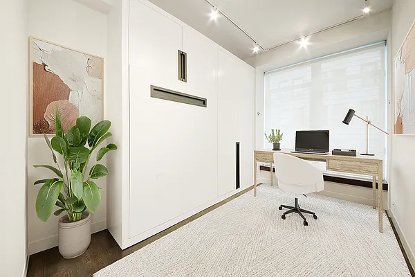 Sold by LUXE RESIDENCES INTERNATIONAL LLC | media 9