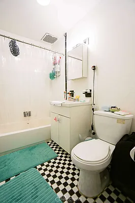 Rented by City Connections Realty | media 23