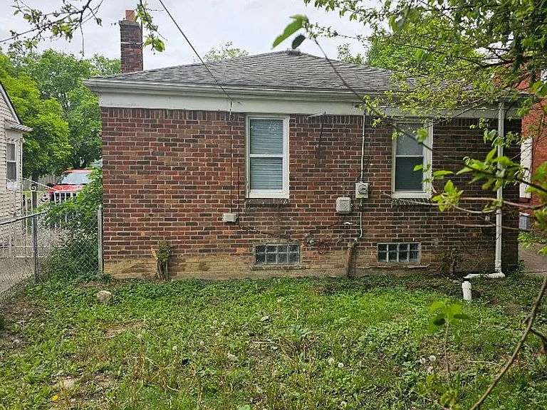 17335 Teppert St — Photo 7