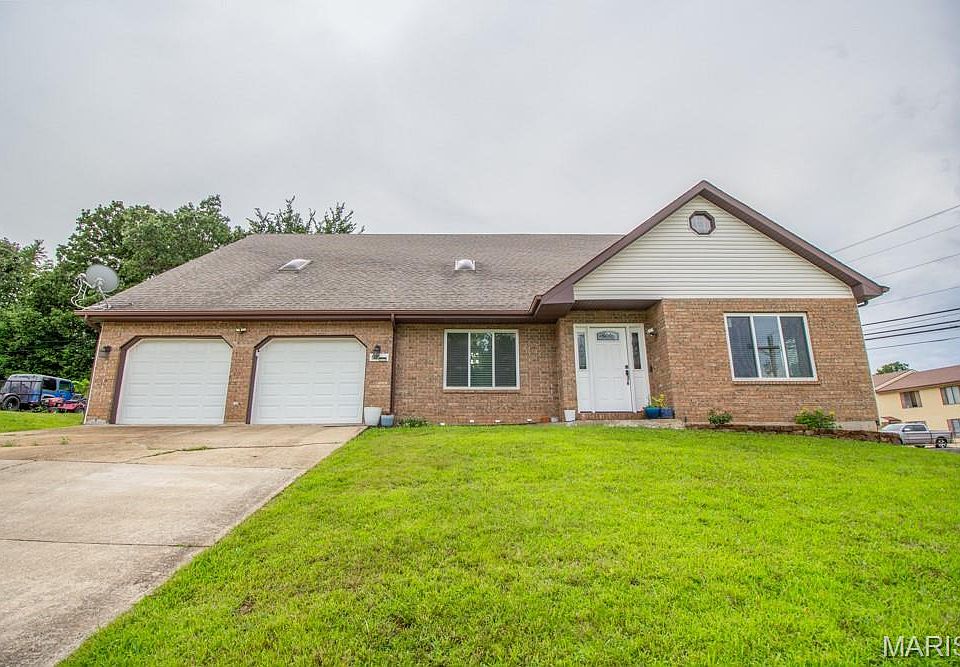 1st image of 210 Vickie Lynn Ln
