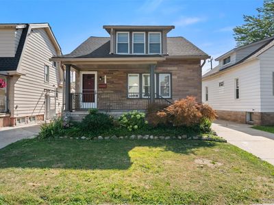 5452 Maple St, Dearborn, MI, 48126