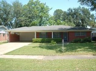 2043 Audubon Pl, Shreveport, LA 71105