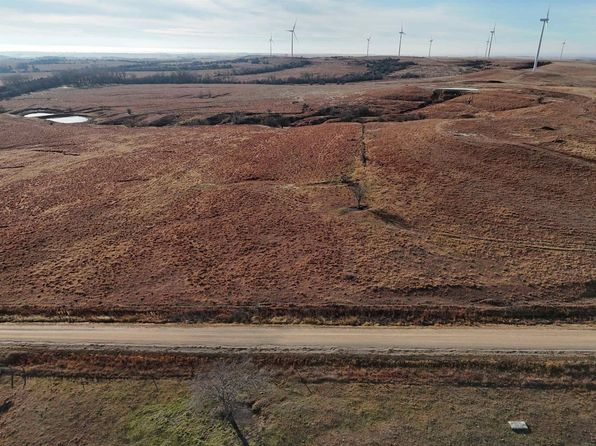 2210 Hawk Rd, Aurora, KS 67417