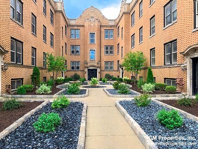 1st image of 3818 N Sheffield Ave #2N
