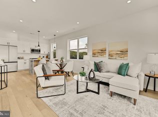 2610 41st St NW #7, Washington, DC 20007