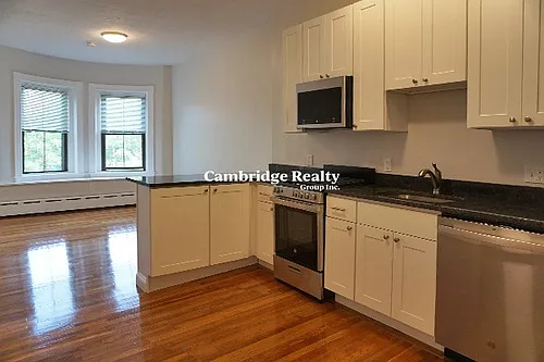 114 Willow St #4T Photo 1