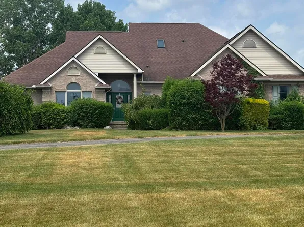 9216 Mirage Lake Dr, Milan, MI 48160