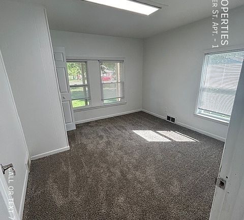 4th image of 319 W Oliver St APT 1