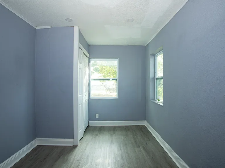 849 W 2nd St #A — Photo 12