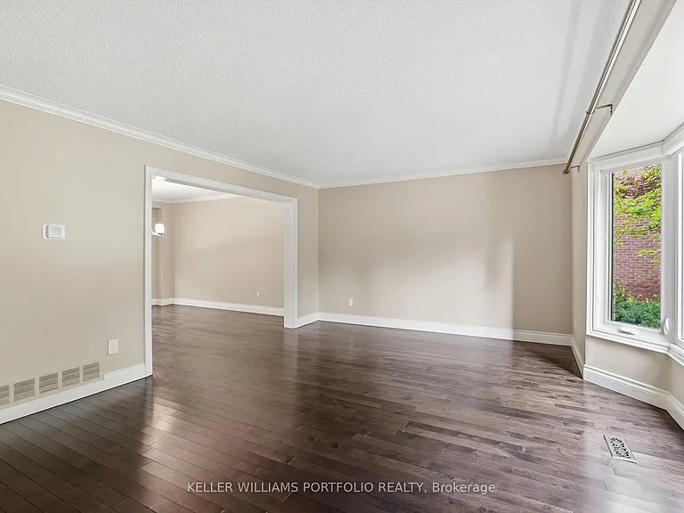 287 Royal Albert Ct — Photo 8