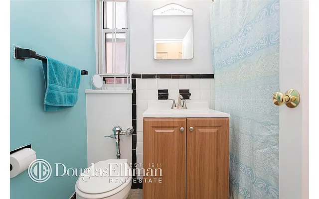 Sold by Douglas Elliman | media 8