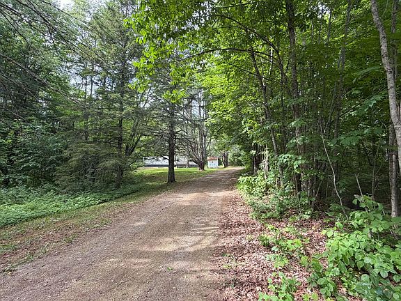 2nd image of 895 W Plymouth Road