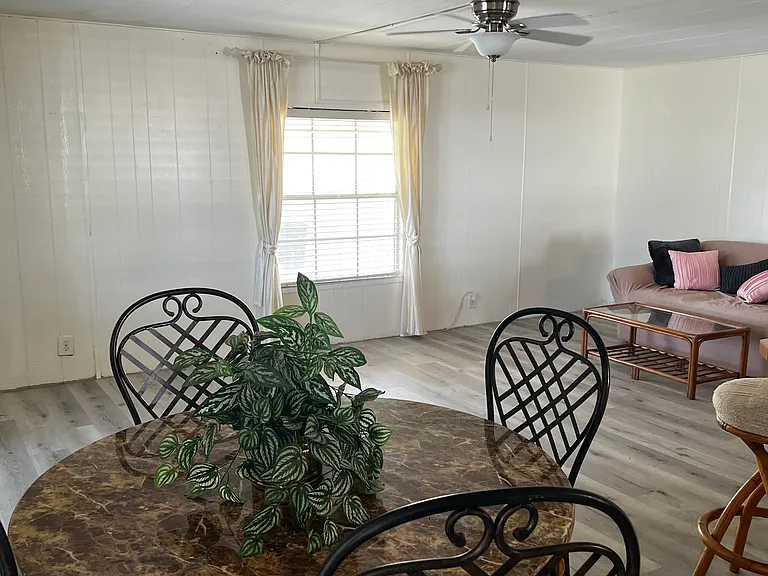 230 Dixie Ln — Photo 6