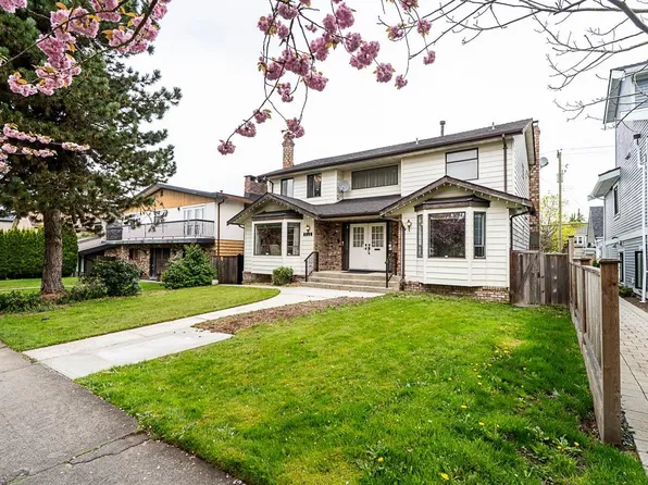 2235 W 16th Ave, Vancouver, BC V6K 3B4