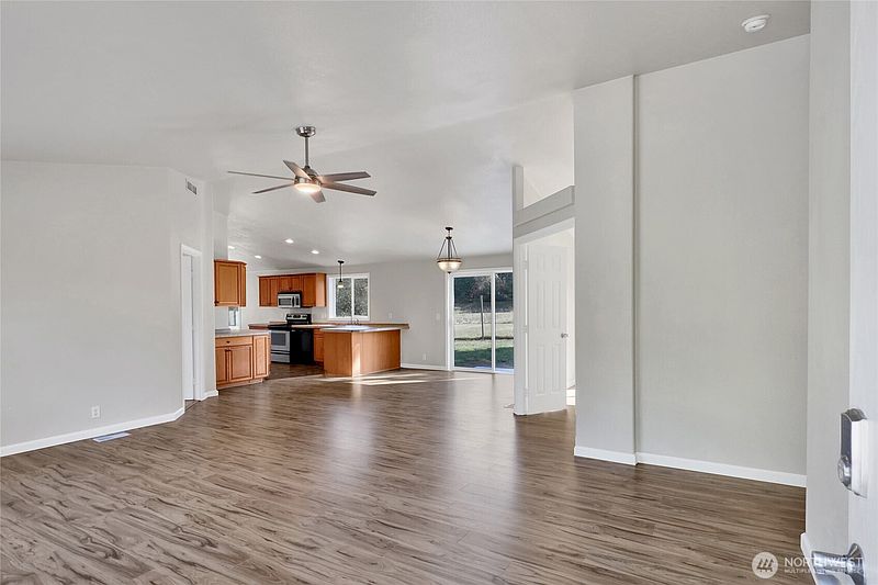 3rd image of 6128 Kickerville Road