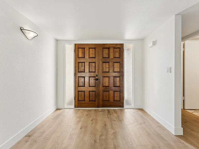 7736 E Buena Terra Way — Photo 15