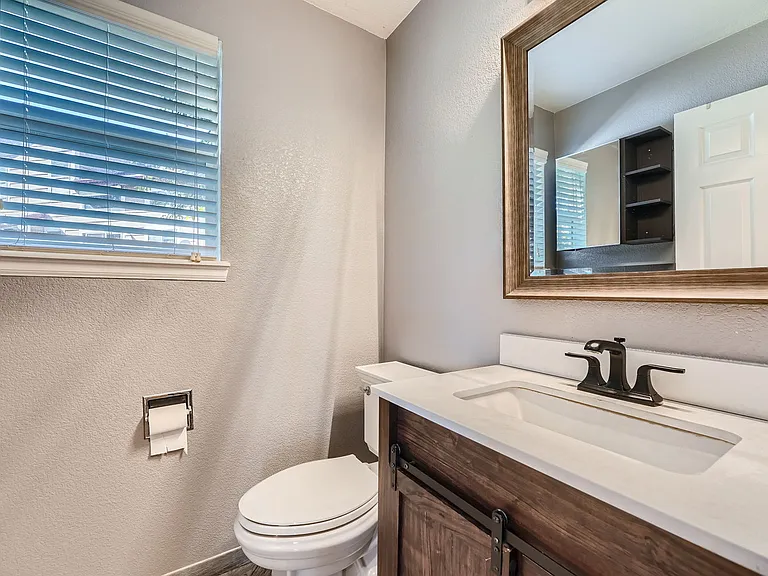 4466 Hunterwood Dr — Photo 8