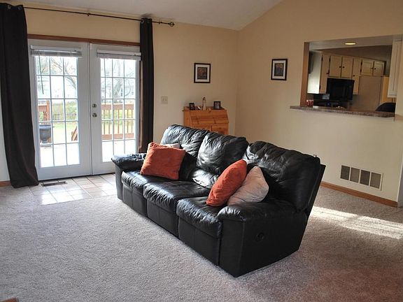 5th image of 3025 Stone Mountain Dr