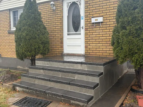 3616 Dorchester Rd, Niagara Falls, ON L2J 3A5