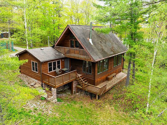 3rd image of 1074 Cooks Rd