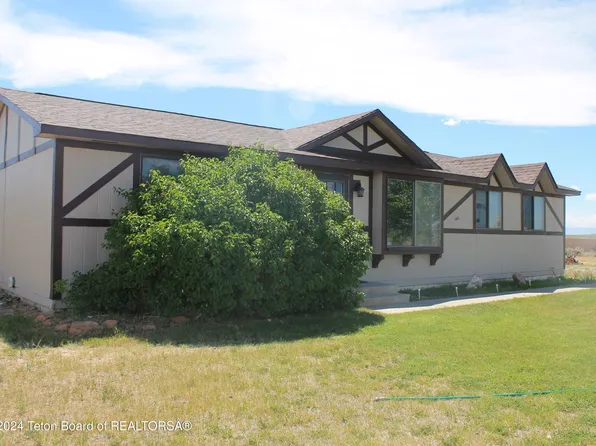 37 Prairie Breeze Rd, Riverton, WY 82501