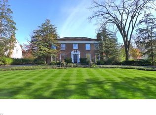 2701 Chesterton Rd, Shaker Heights, OH 44122