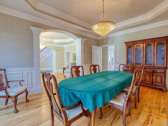 5th image of 5 Saint Charles Rd SE