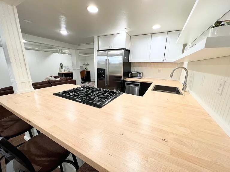 2520 Jefferson Ave — Photo 53