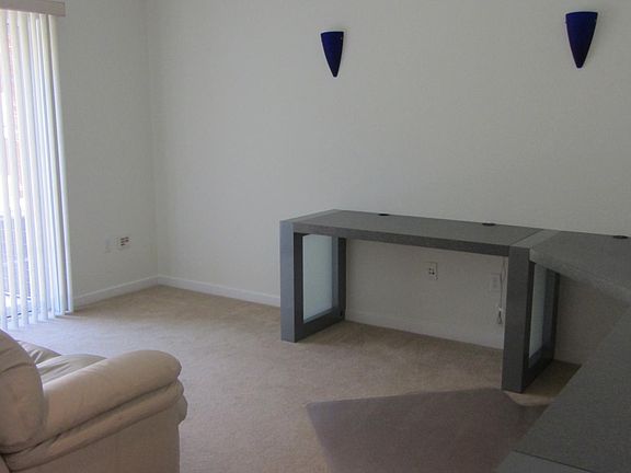 5th image of 355 Cereza Pl