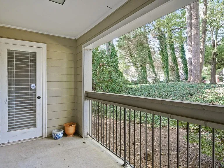 558 Emory Oaks Way — Photo 19