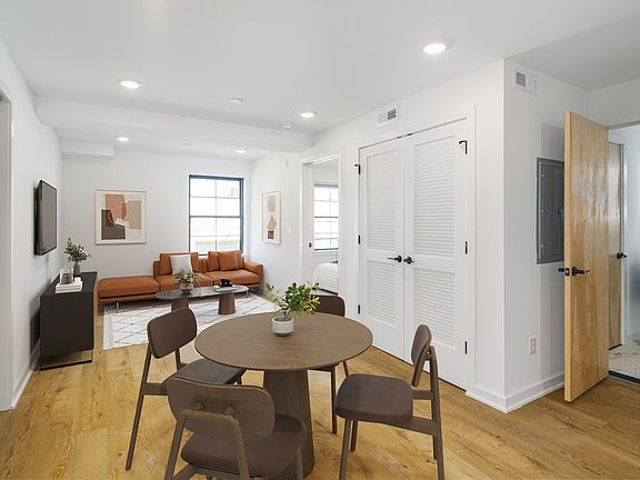 3rd image of 640 Moore St Unit 204