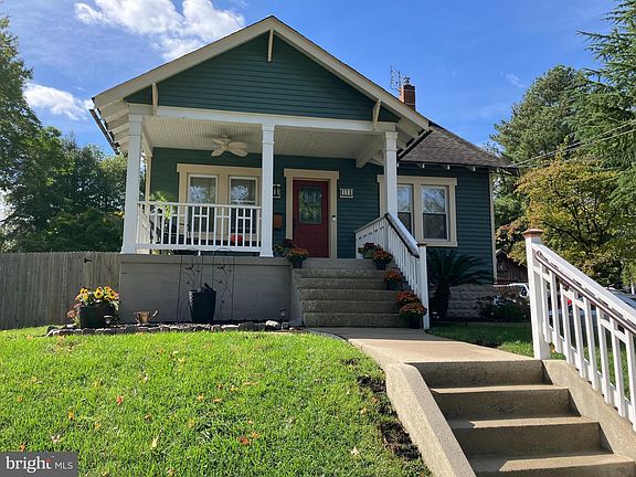 4th image of 115 Woodland Ave