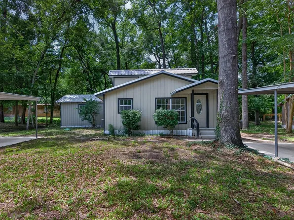 5693 Cessna Dr, Montgomery, TX 77316