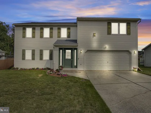 47 Honeysuckle Dr, Mechanicsburg, PA 17050