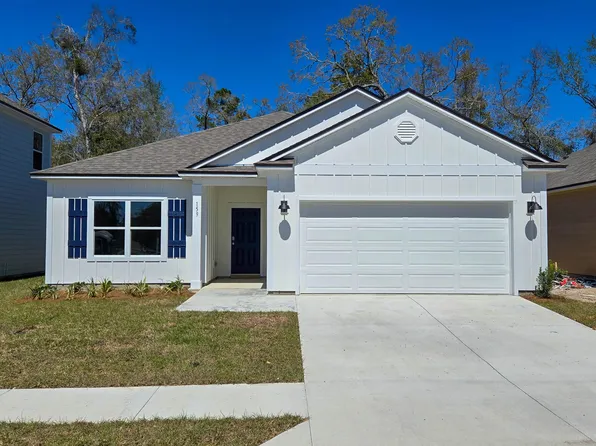 159 Needle Thrush Cir, Crawfordville, FL 32327