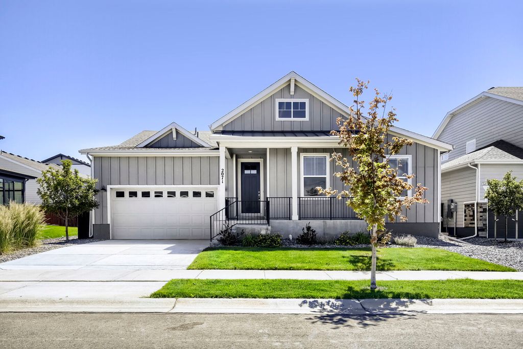 2071 Dusk Ct