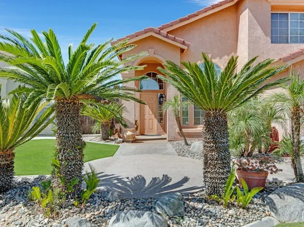 5000 Hartwick Ct, Bakersfield, CA 93313